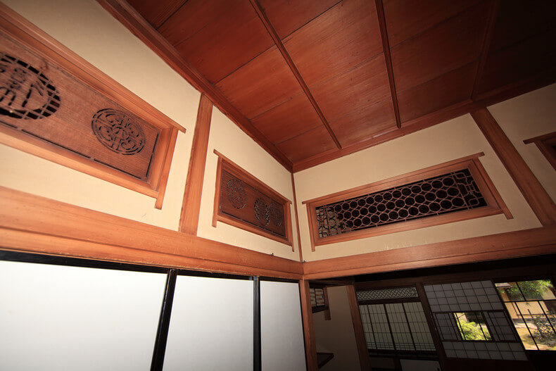 Traditional Japanese House Ranma